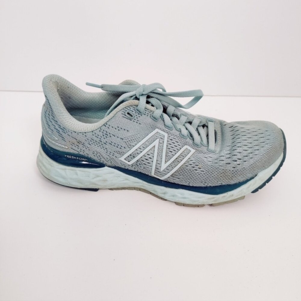 Balance 880v11 Womens Size 7 Shoes Green Athletic Running Sneakers